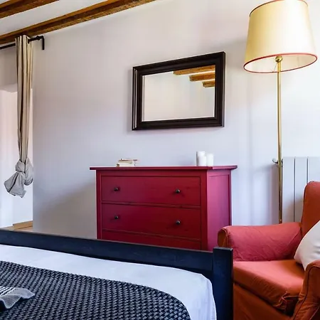 Altido Cozy Apt For 4 Close To Basilica Di Sant'ambrogio Apartamento