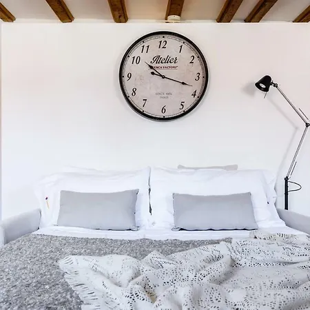 Altido Cozy Apt For 4 Close To Basilica Di Sant'ambrogio * Milano